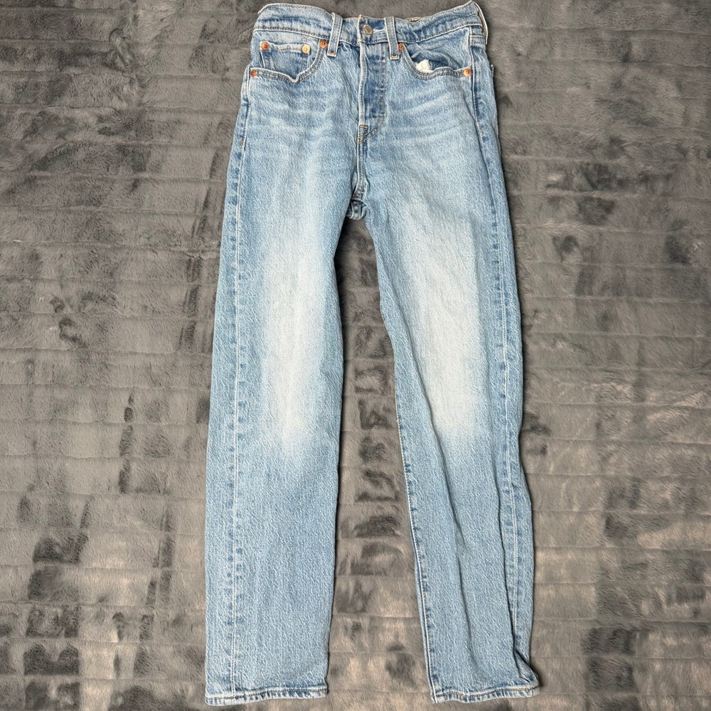 Levi's Premium Wedgie Straight Jeans Womens 24 Light Wash High Rise Button Fly